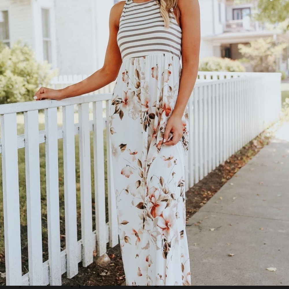 😍😍 Beautiful Maxi Dress